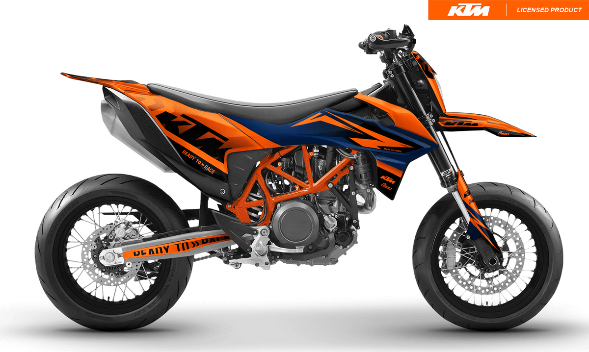 Arider Dekor passend für KTM 690 SMC-R – Base Edition, blau-orange Grafikdesign auf einer KTM 690 SMC-R in Seitenansicht.