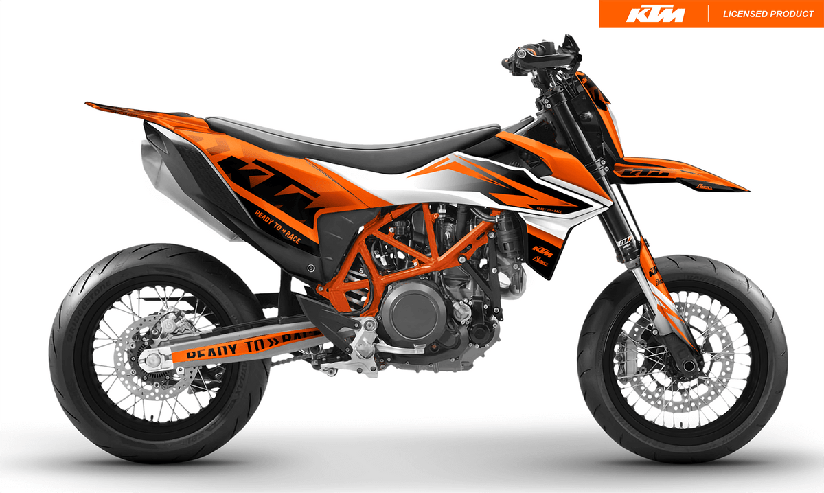 Arider Dekor passend für KTM 690 SMC-R – Base Edition, orange-weißes Grafikdesign auf einer KTM 690 SMC-R in Seitenansicht.