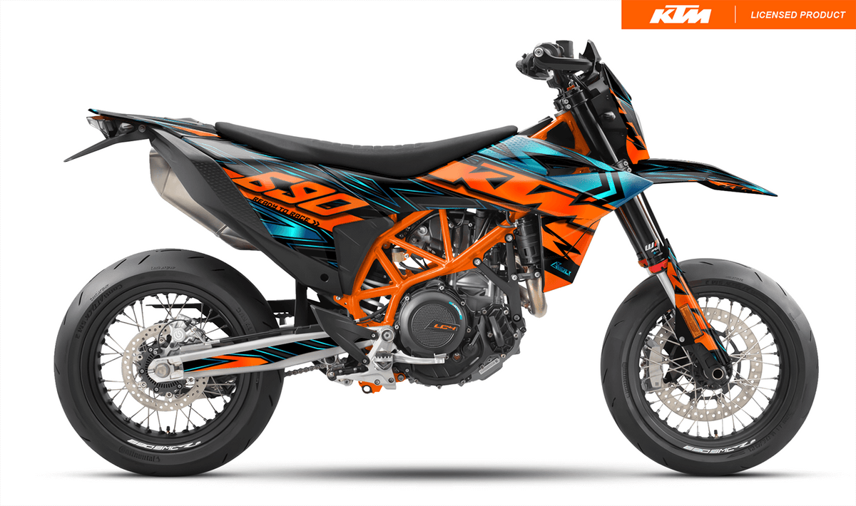 Arider Dekor passend für KTM 690 SMC-R – Glow Edition, blau-orange Grafikdesign auf einer KTM 690 SMC-R in Seitenansicht.